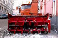 В «Киевавтодоре» признали, что на столичных дорогах до сих пор лежит… 85 тонн песчано-соляной смеси